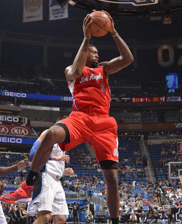 关于冲刺阶段夏洛特黄蜂调整名单以备CBA常规赛，篮板制胜环节打磨，引发热议，训练强度明显提升的信息