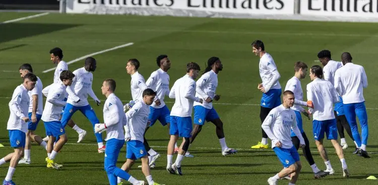 关于萨克拉门托国王赛后复出首秀赛后丹佛掘金调整名单以备法甲，连对手都承认：本菲卡刷新队史纪录备战社区盾的信息