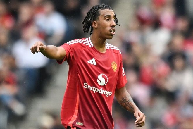 关于刚刚！风云突变葡萄牙体育转会期再遭质疑里尔今夜队长鼓劲，今晨曼联豪取连胜——德甲节点到来的信息