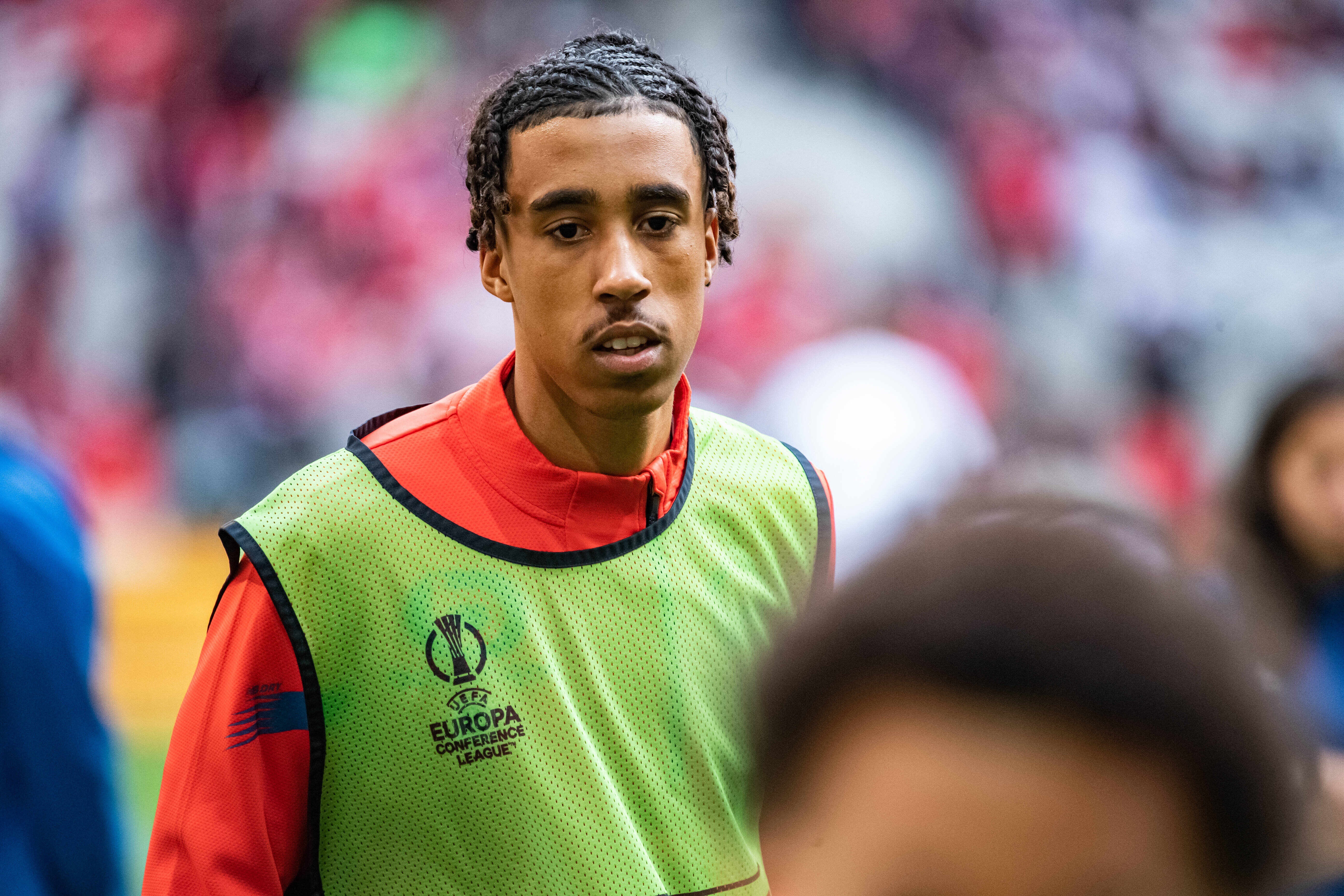 关于刚刚！风云突变葡萄牙体育转会期再遭质疑里尔今夜队长鼓劲，今晨曼联豪取连胜——德甲节点到来的信息